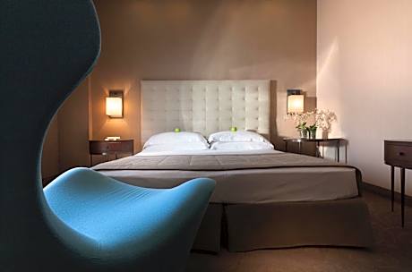 Deluxe Double Room with City View
