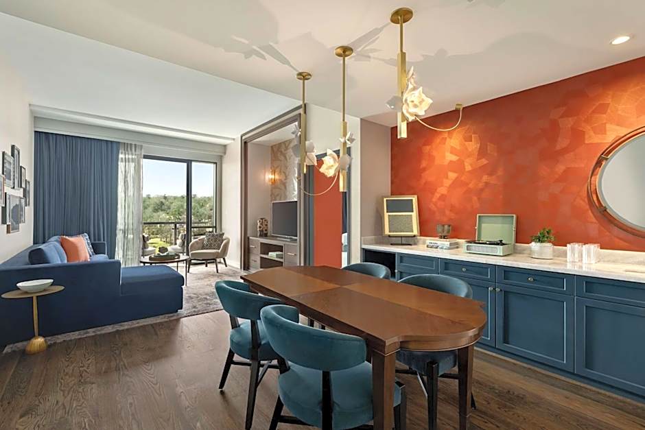 Valley Hotel Homewood Birmingham, Curio Collection by Hilton