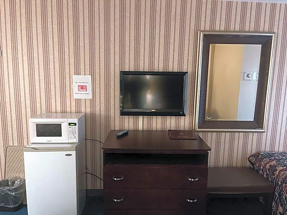 Dollinger's Motor Inn