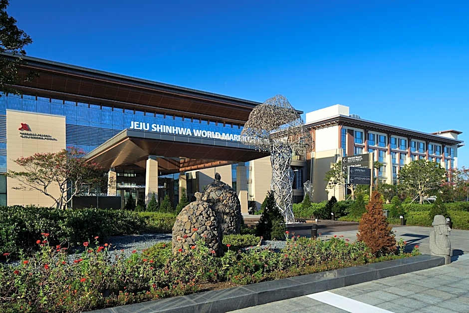 Marriott Jeju Shinhwa World Hotel