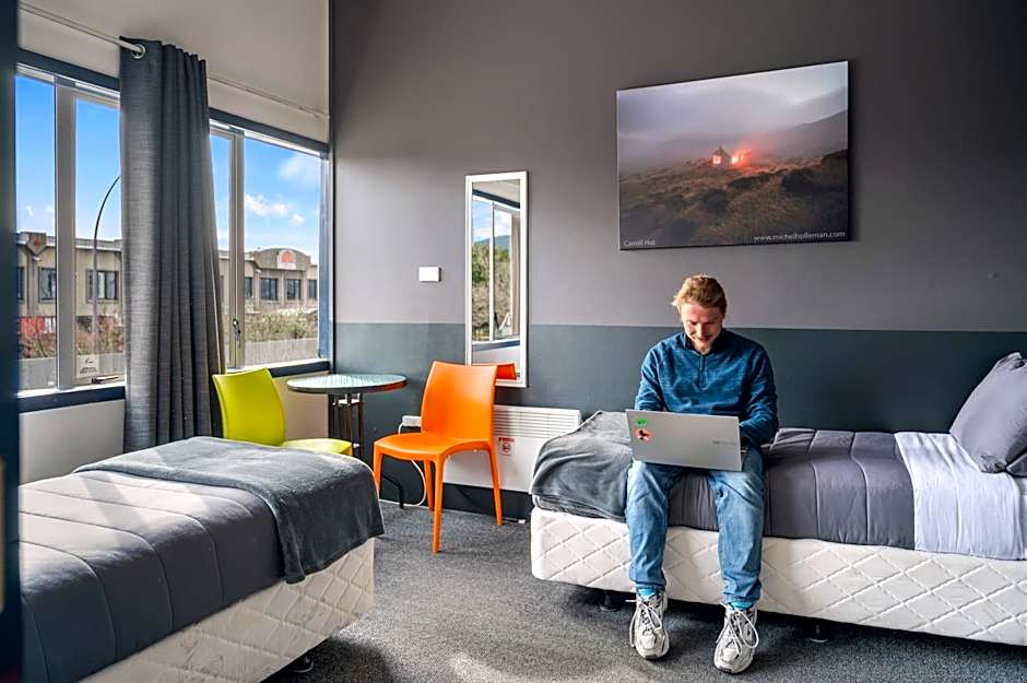 Rock Solid Backpackers Rotorua