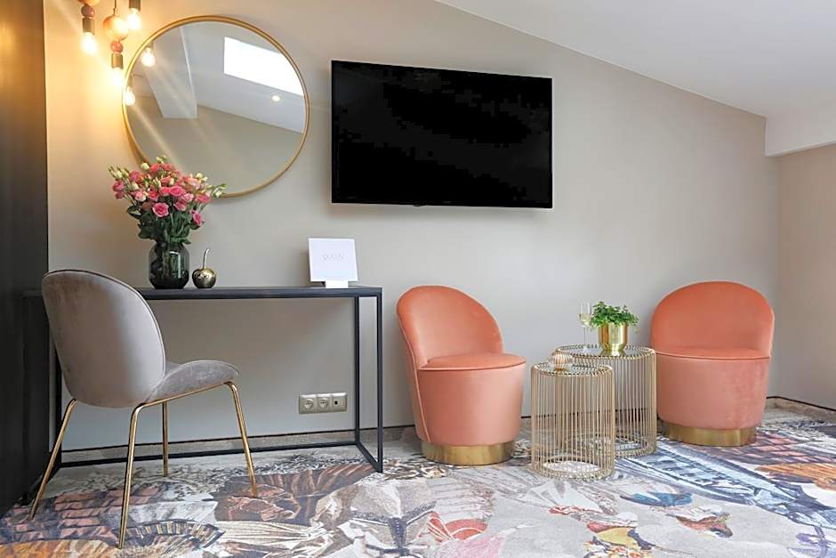 Queen Boutique Hotel