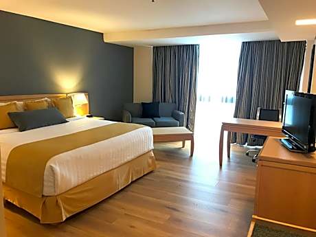 Executive King Room