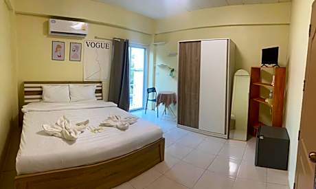 Grand Bangsaen Hotel