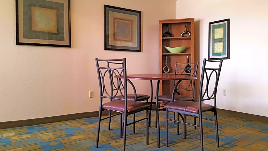 La Quinta Inn by Wyndham Albuquerque Airport