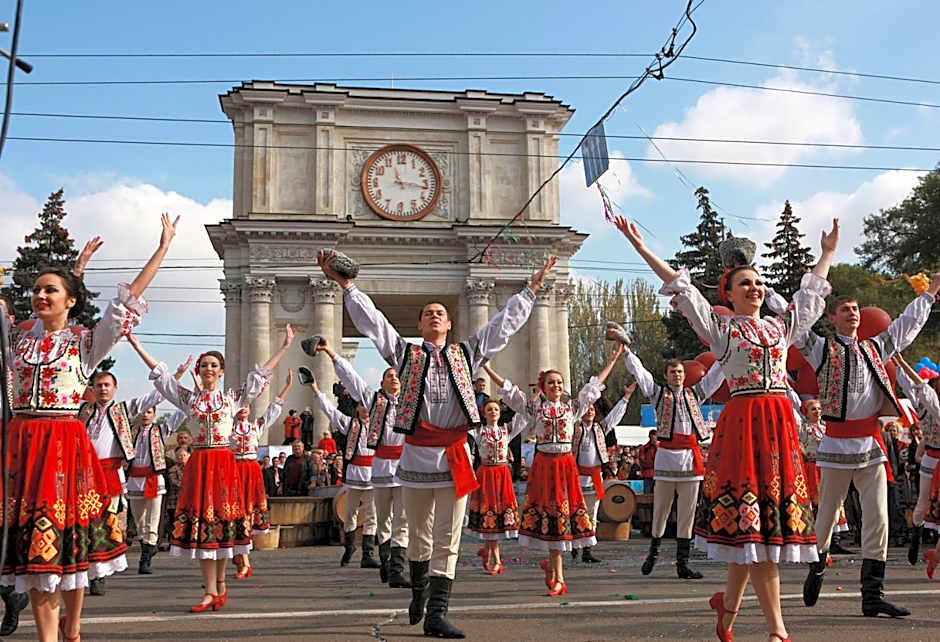 Manhattan Hotel & Restaurant