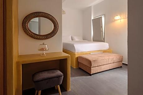 Standard Suite with Hot Tub