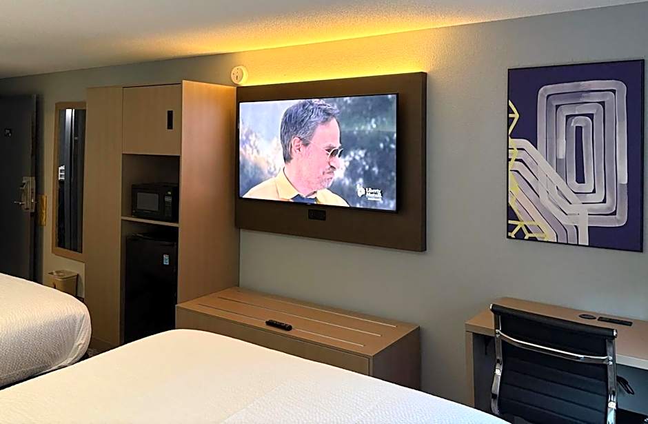 Super 8 by Wyndham Mankato