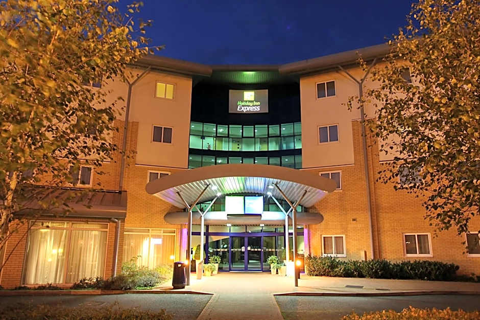 Holiday Inn Express Southampton - M27 J7 By IHG