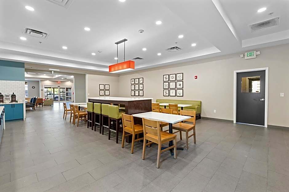 Country Inn & Suites by Radisson, Savannah Airport, GA