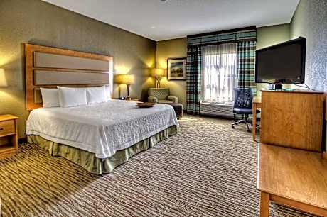 1 King Hearing Accessible Nonsmoking Vis Firealrm/door/phn Alrt/hdtv Free Wi-fi/hot Breakfast Includ