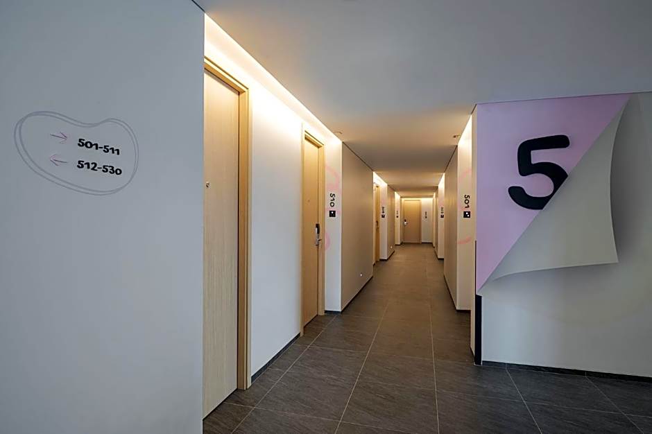 JonoX Phuket Karon Hotel