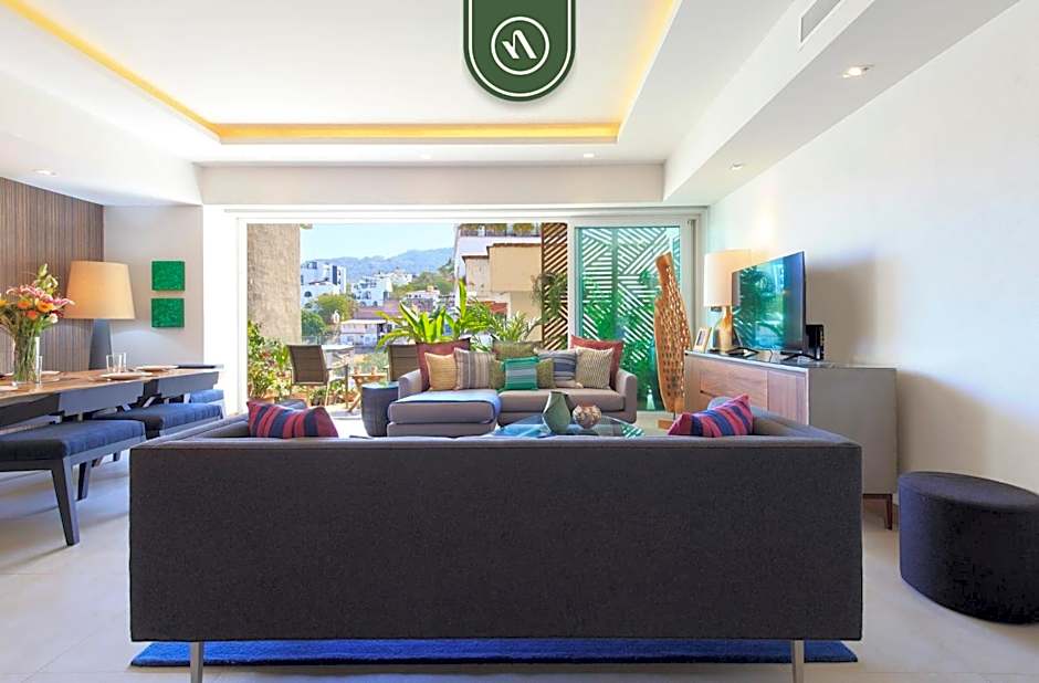 Great Apartment with Rooftop Pool
