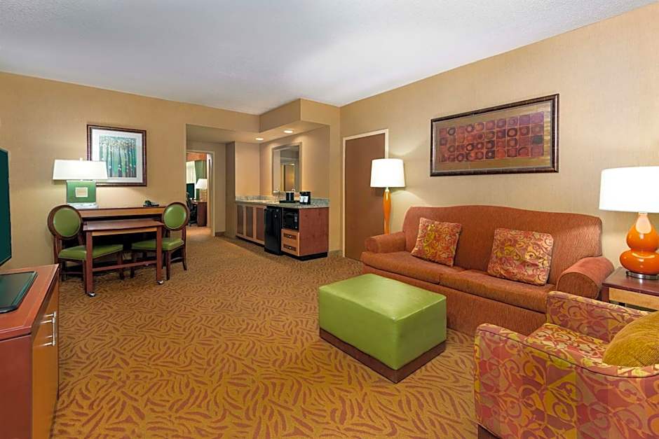 Embassy Suites By Hilton Omaha-La Vista Hotel & Conference Center