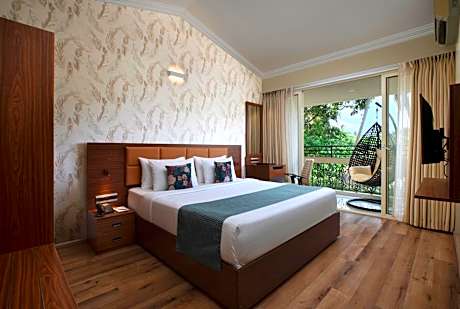 Suite: INR 500 Food Credit once per stay at Terra