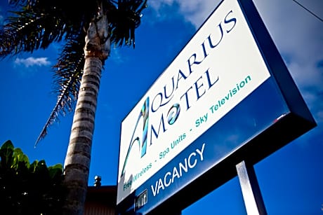 Aquarius Motel