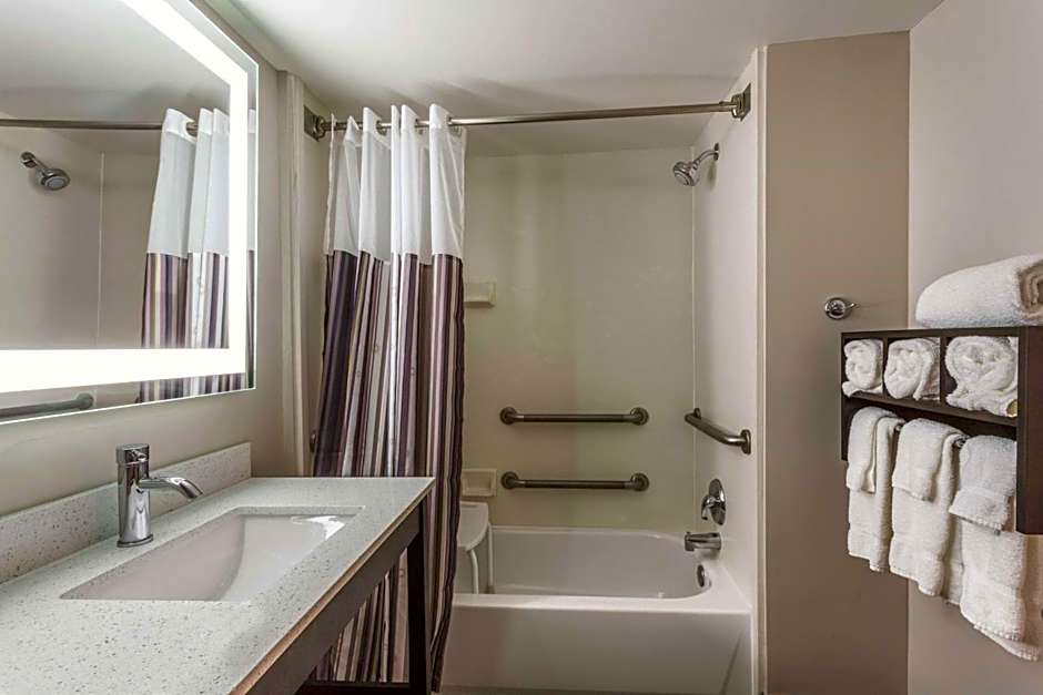 La Quinta by Wyndham Columbus North