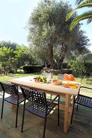 Villa Rosa Apartments