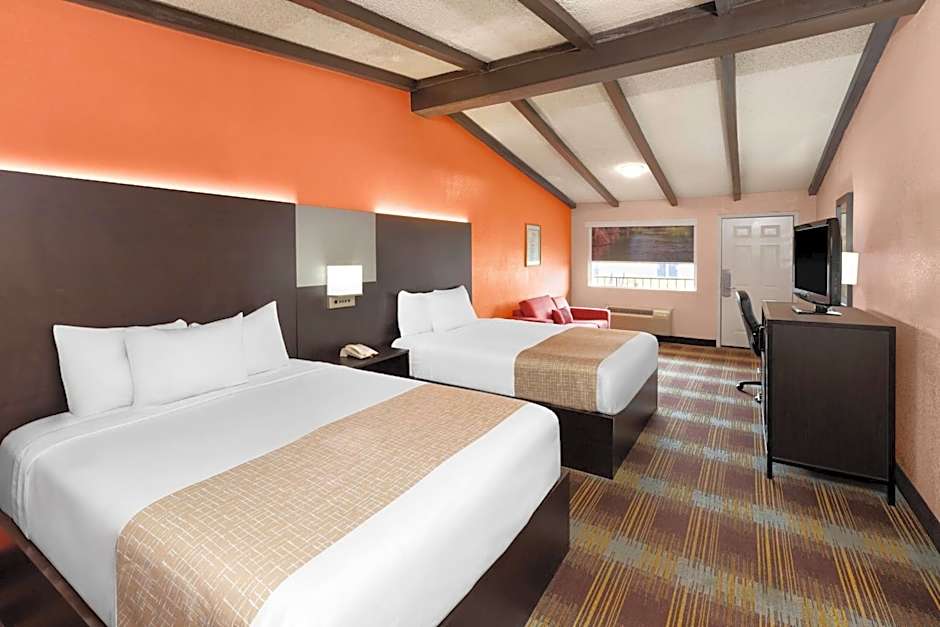 Travelodge by Wyndham New Braunfels