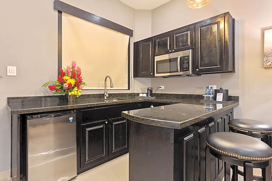 Best Western Plus Belize Biltmore Plaza