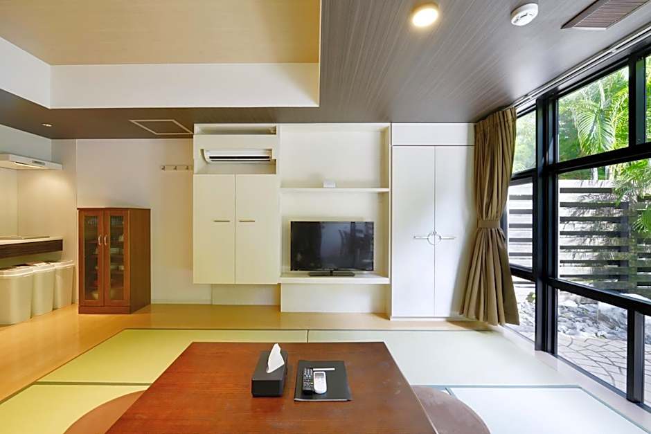 Karry CONDO CHURAUMI