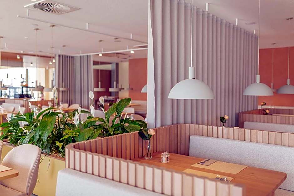 YOTEL Geneva Lake