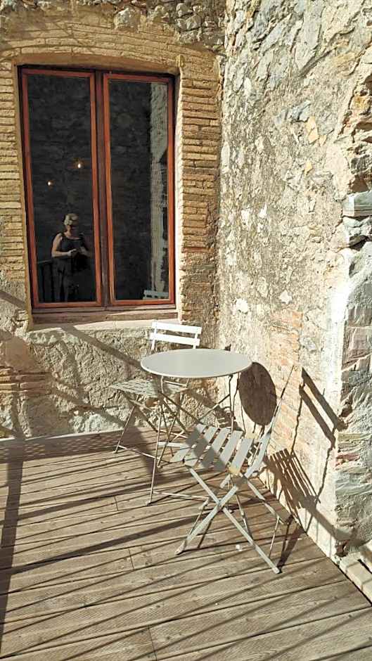 Mas Del Llop Blanc - Dog friendly Hostal Rural - B&B