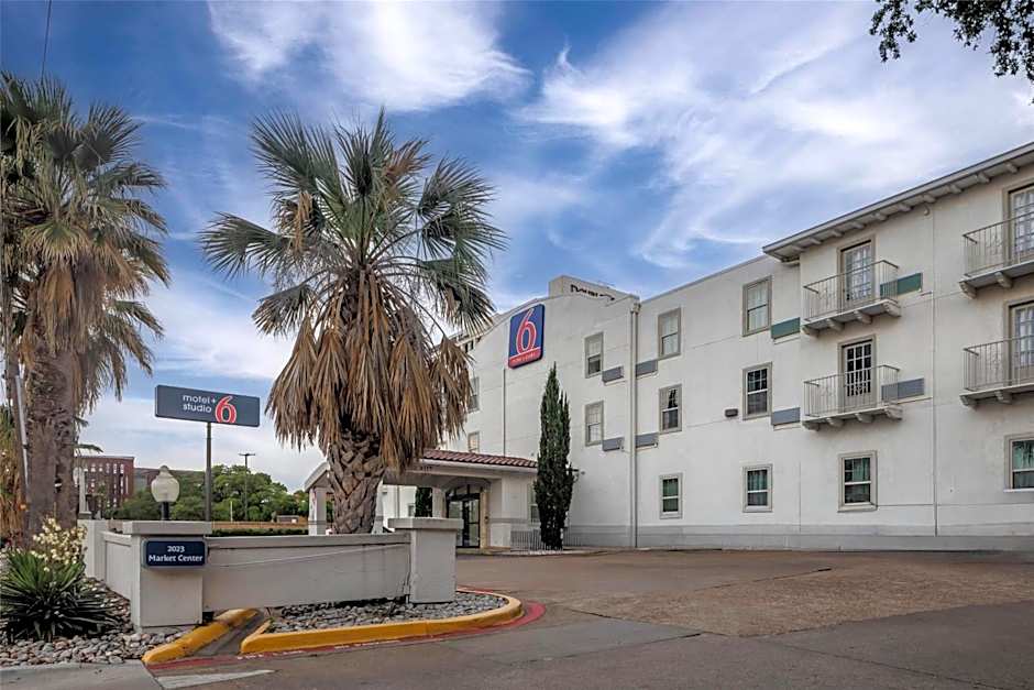 Motel 6 Dallas TX Downtown