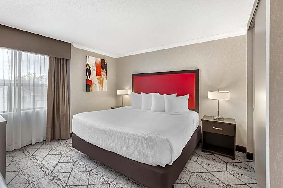 Best Western Plus Rose City Suites