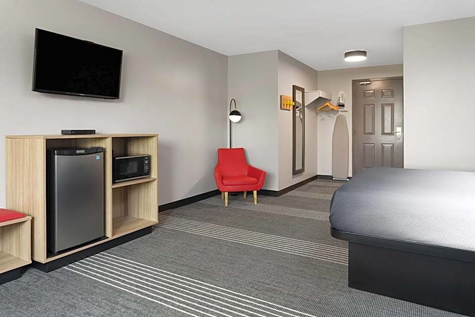 Super 8 by Wyndham Sault Ste Marie On