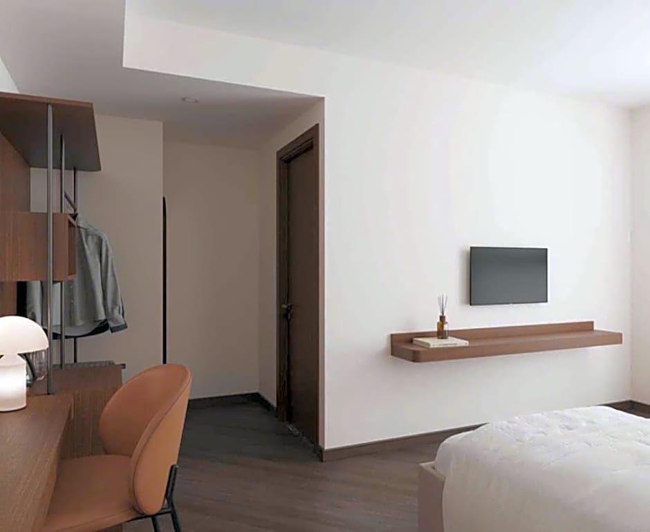 Len's Hotel