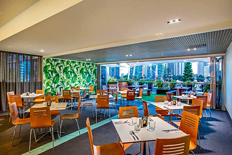 Mantra on View Hotel
