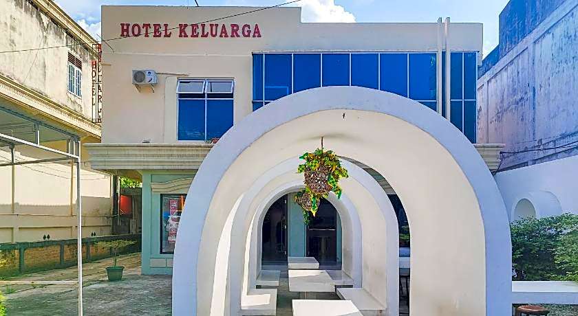 RedDoorz @ Hotel Keluarga Bangko