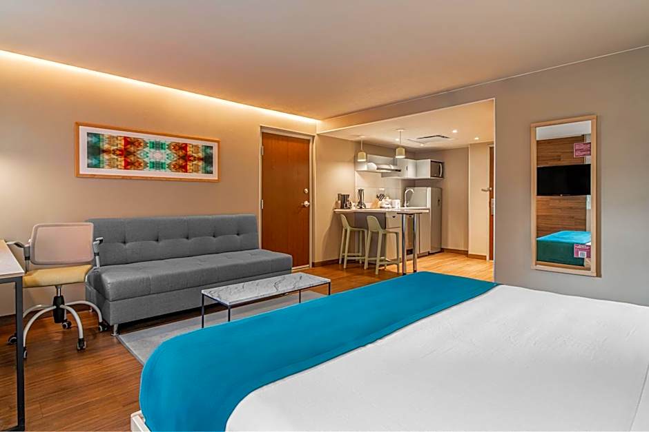 City Express Suites by Marriott Queretaro