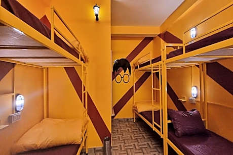 Bed in 6-Bed Mixed Dormitory Room
