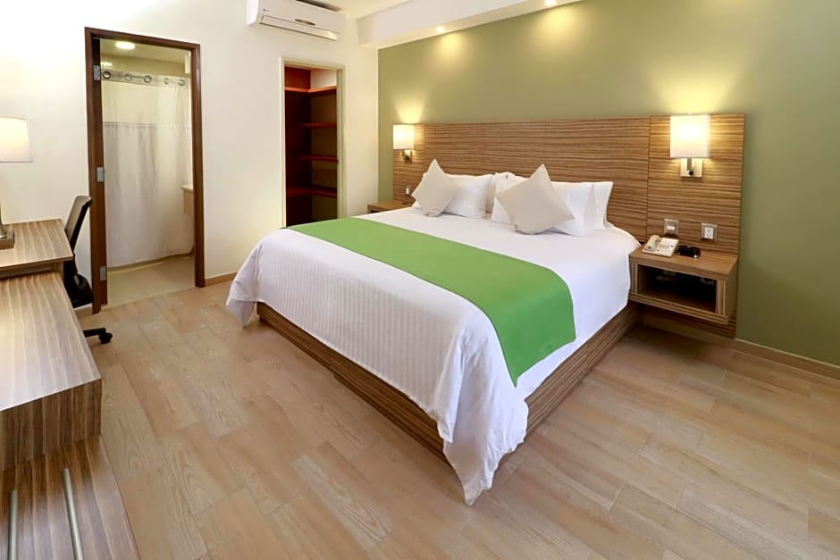 Wyndham Garden Monterrey Valle Real
