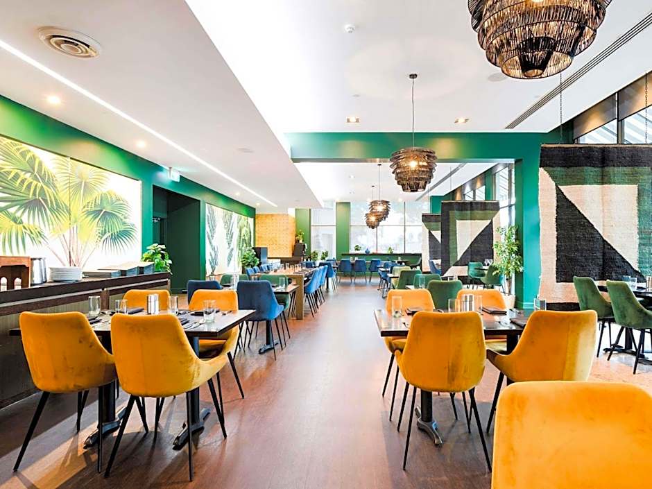 Novotel Glen Waverley Hotel