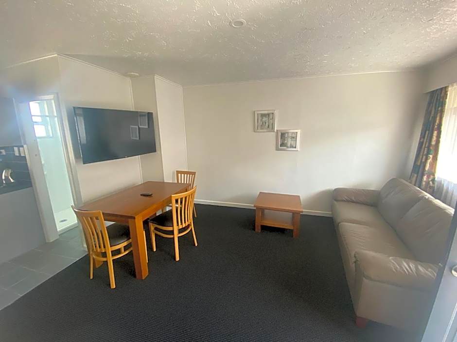 Grove Park Motor Lodge