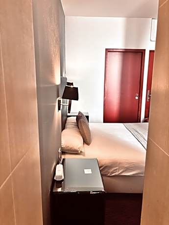 Standard Room with Shower