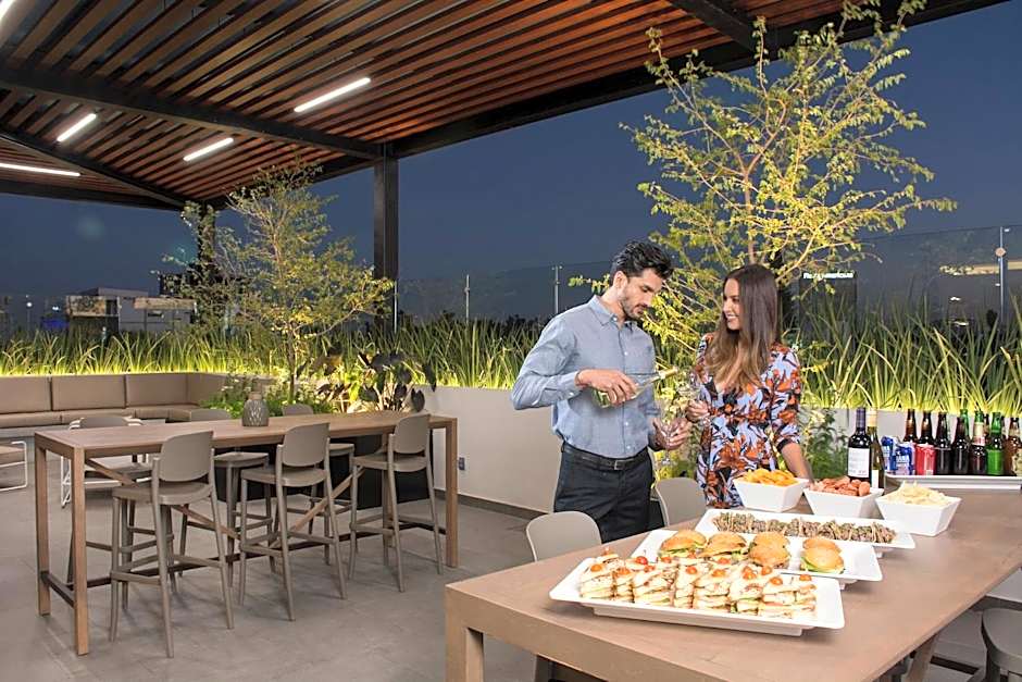Staybridge Suites Guadalajara Novena By IHG