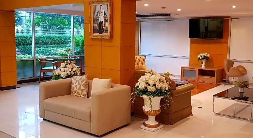 Sena House Paholyothin 30