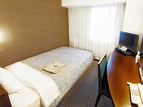 Single Room - Non-Smoking