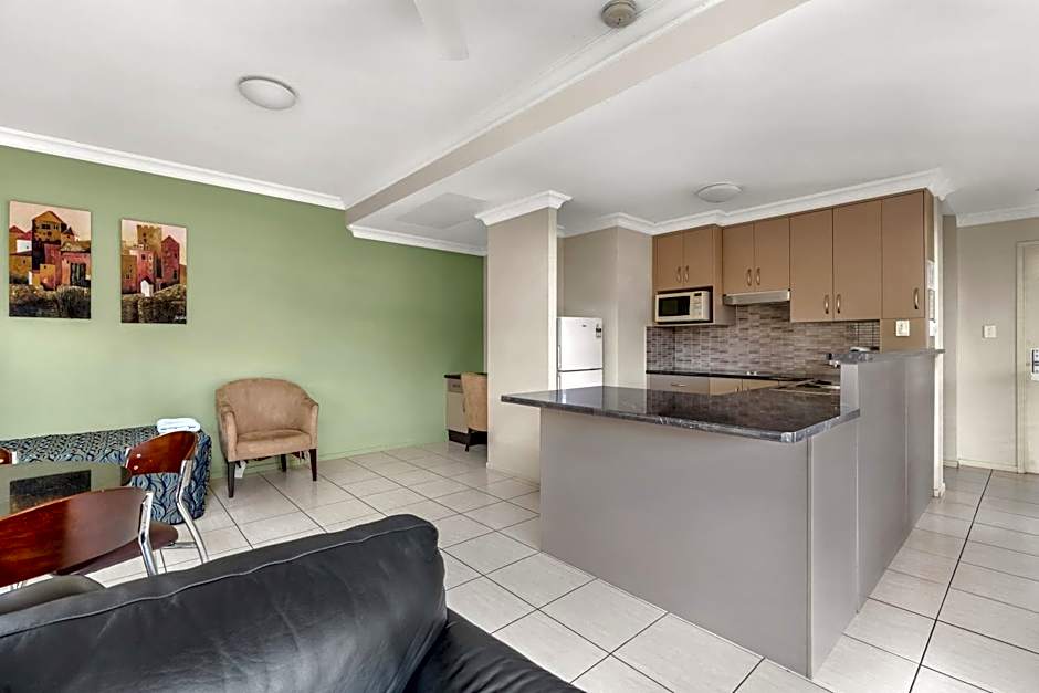 Western Gateway Motel and Apartments