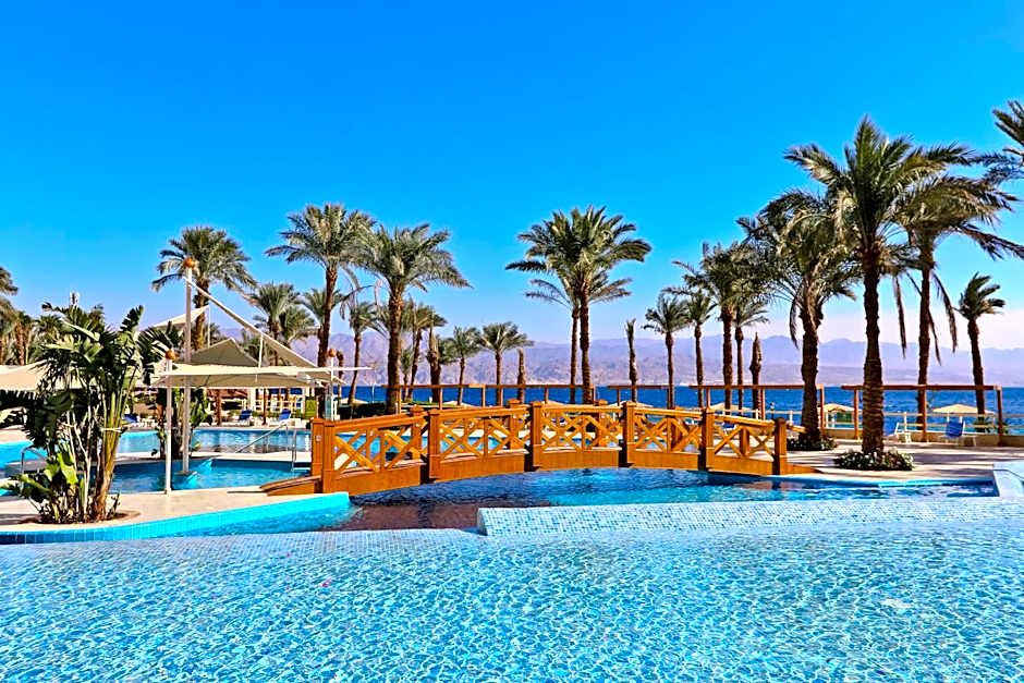 Steigenberger Hotel and Nelson Village