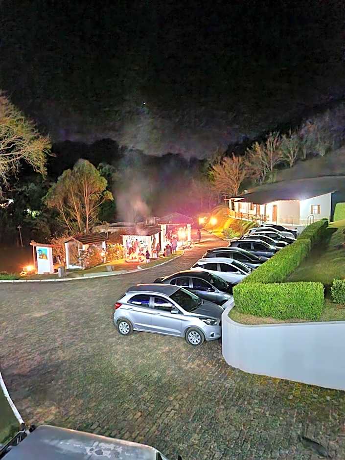 Pousada Pedacinho do Céu -Chalé Familia