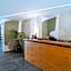 Glass House - Smart Rooms & Parking