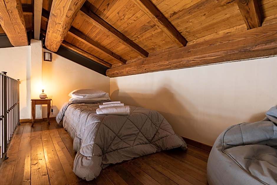 Borgotufi Albergo Diffuso
