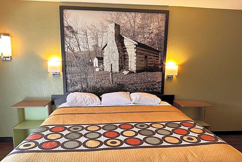 Super 8 by Wyndham Cincinnati OH