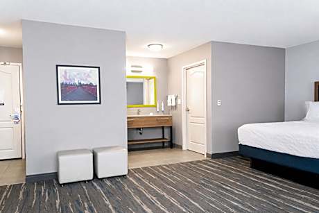 Queen Studio Suite with Two Queen Beds and Sofa Bed - Non-Smoking