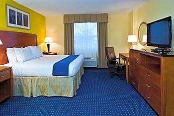 Holiday Inn Express West Doral Miami Airport